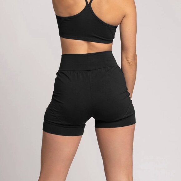 Ripple, Slouchy Yoga Shorts - Picture 1 of 6